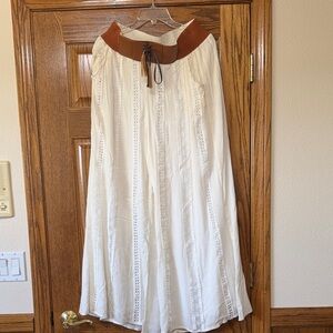 Cream Lace-Panel wide leg pants with Tan Waistband